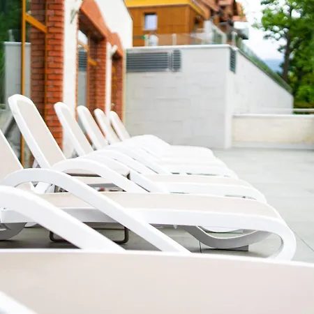 Delux 2 * Шклярська Поремба